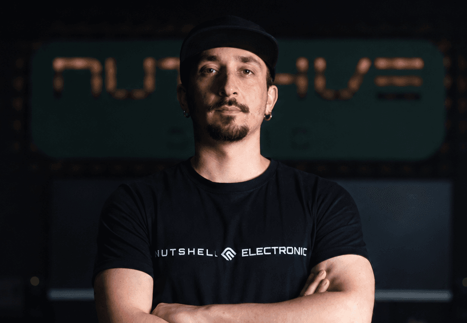 Pisy, team design Nutshell Electronics